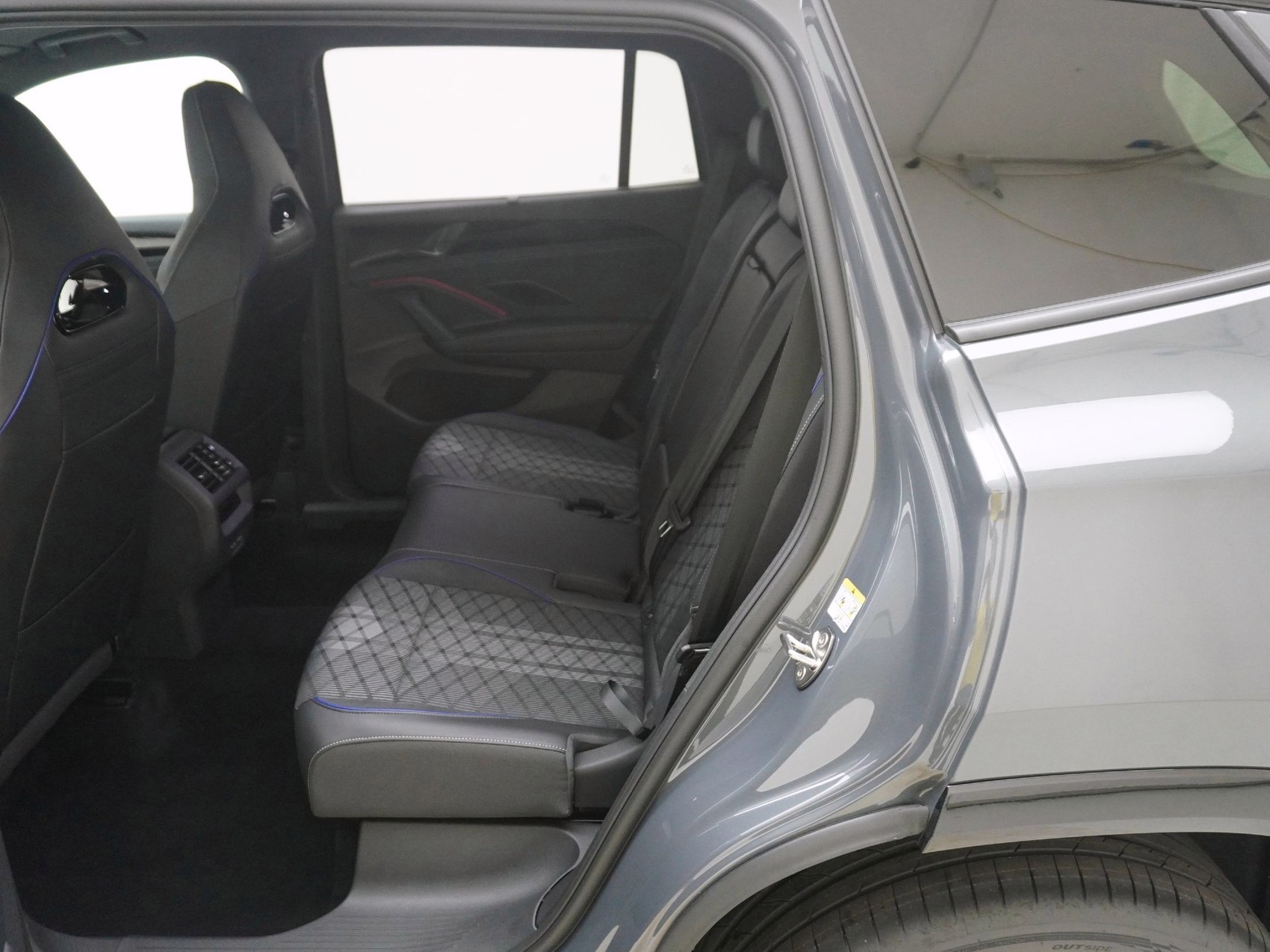 VW Tayron 1.5 TSI PHEV R-Line DSG-image-14