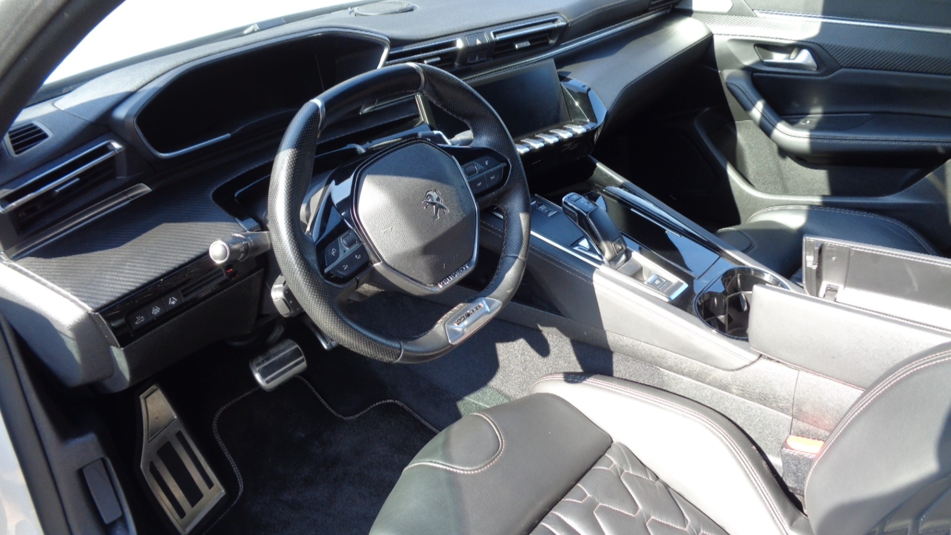 PEUGEOT 508 1.6 PureTech GT Line EAT8-image-7