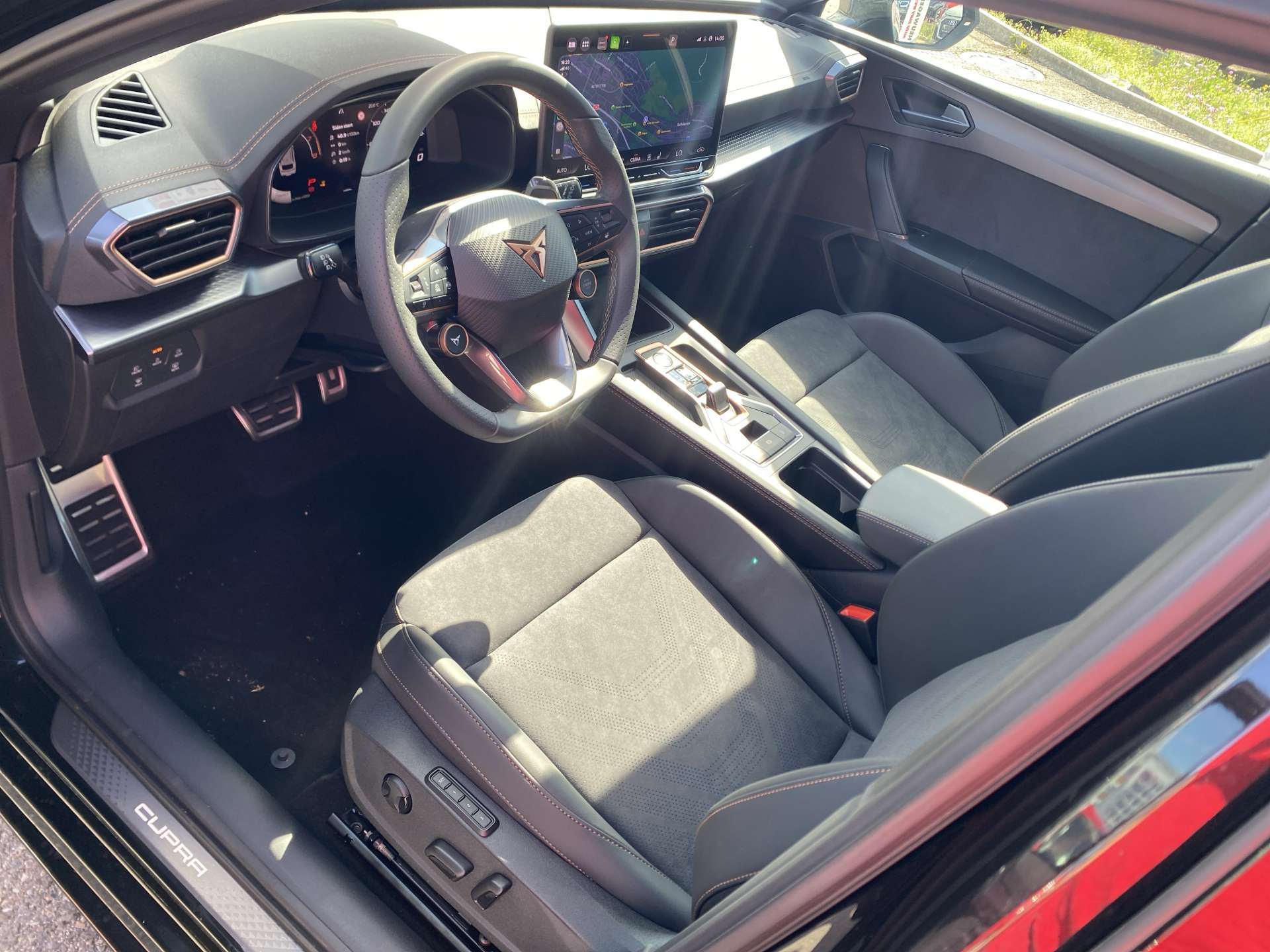 CUPRA LEON ST 2.0 TSi VZ 4Drive 333PS DSG-Automat-image-2