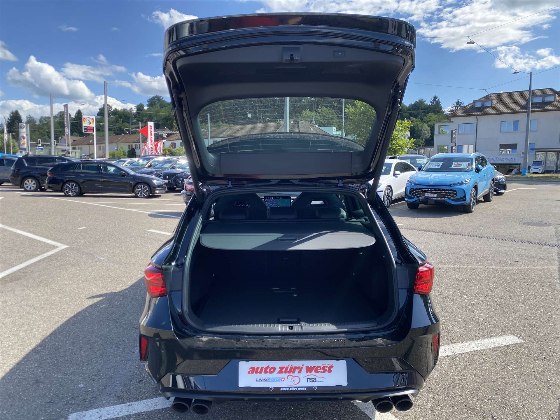 CUPRA LEON ST 2.0 TSi VZ 4Drive 333PS DSG-Automat-image-12