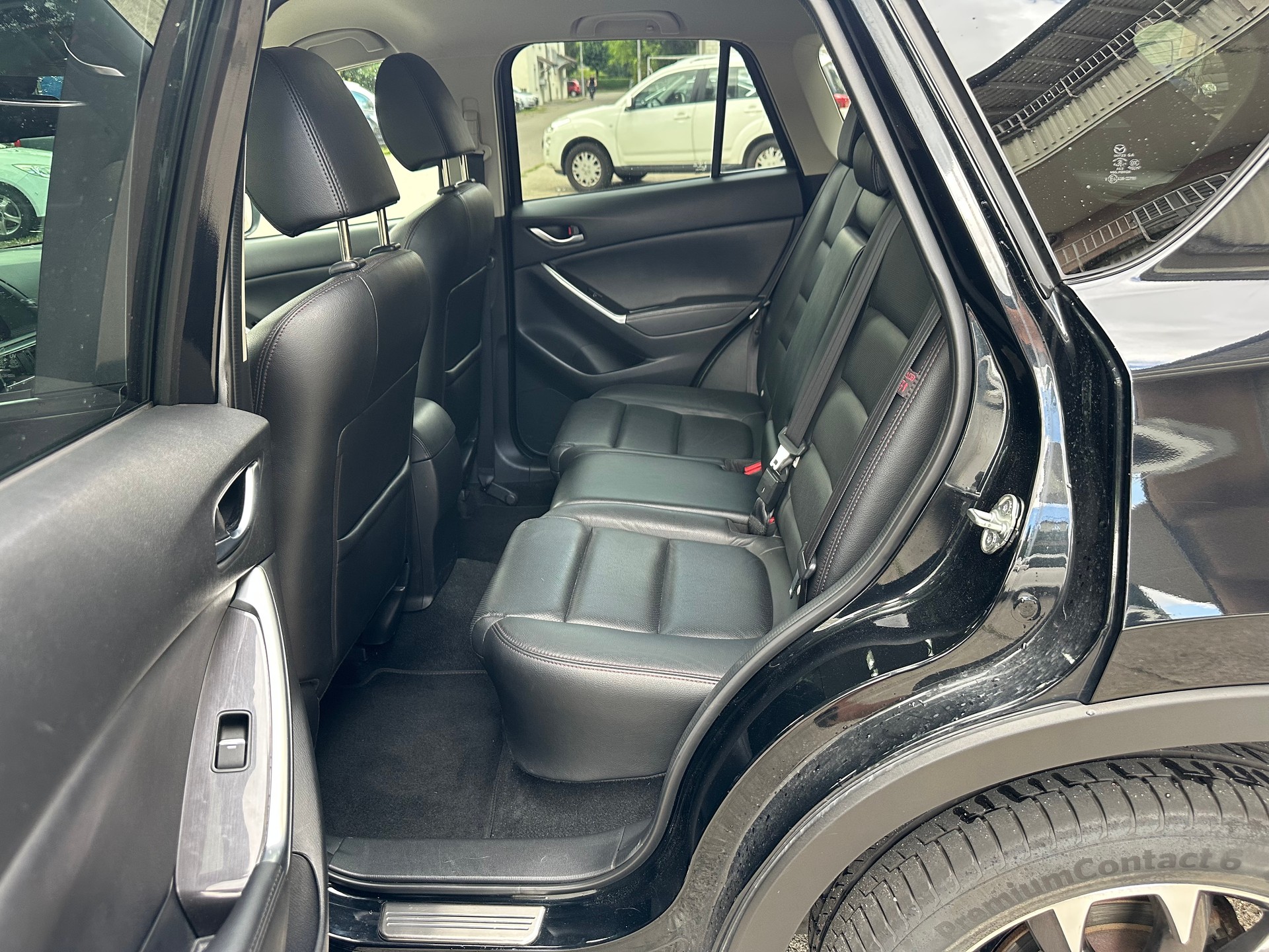 MAZDA CX-5 2.2 D HP Revolution AWD Automatic-image-6
