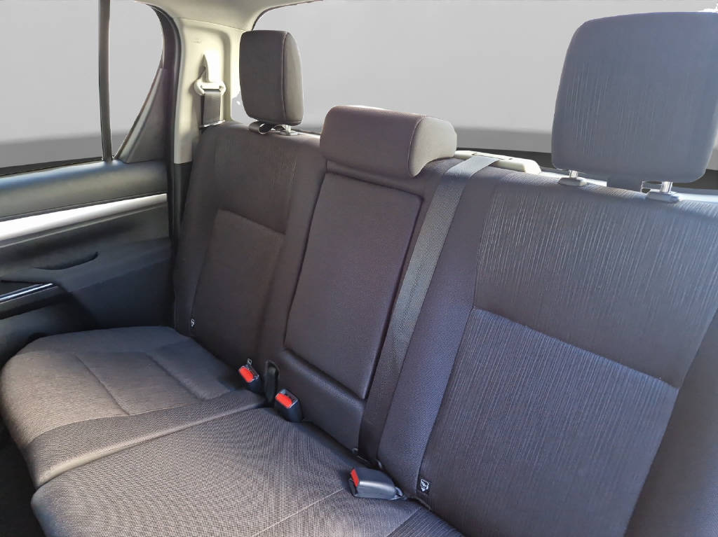 TOYOTA Hilux Double Cab.-Pick-up 2.8 48038/004-image-12