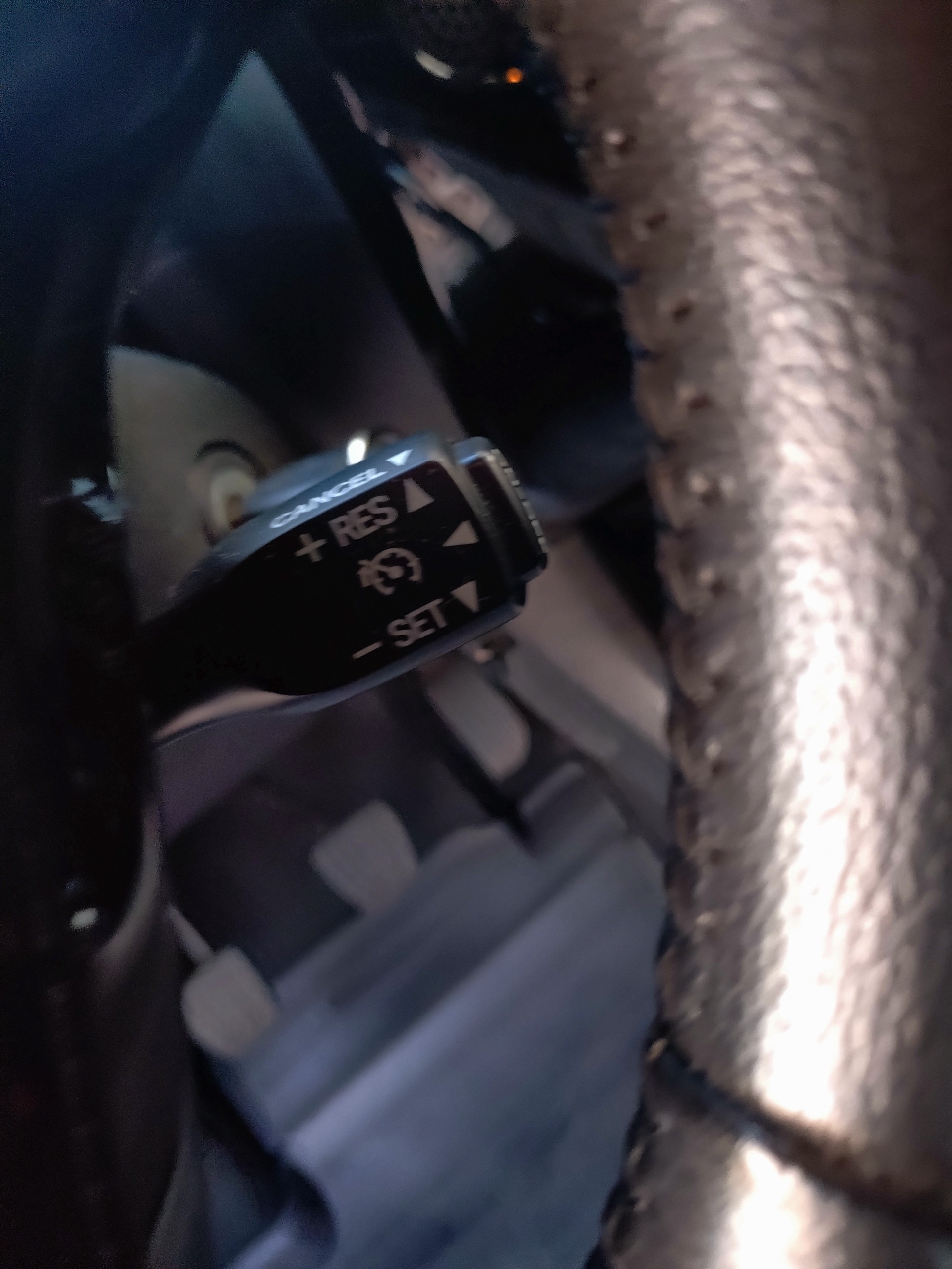 PEUGEOT 108 e-1.0 VTi Stop&Start Allure Top-image-9