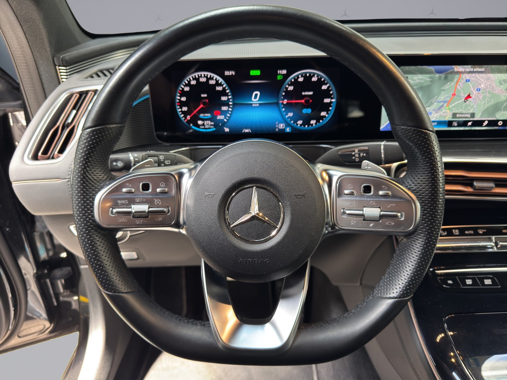 MERCEDES-BENZ EQC 400 AMG Line 4matic-image-11