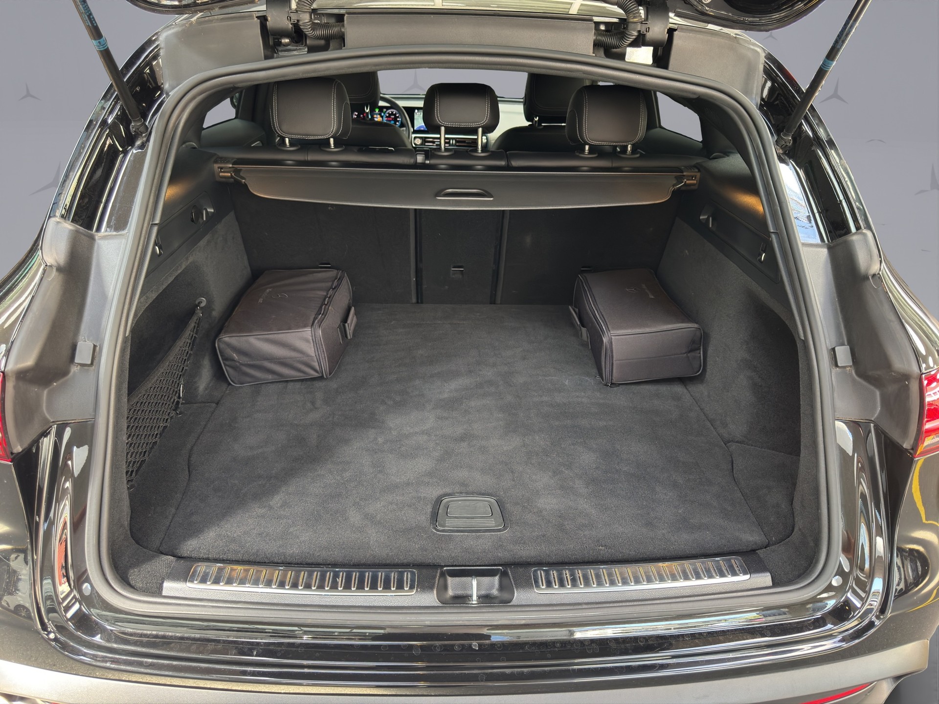 MERCEDES-BENZ EQC 400 AMG Line 4matic-image-17