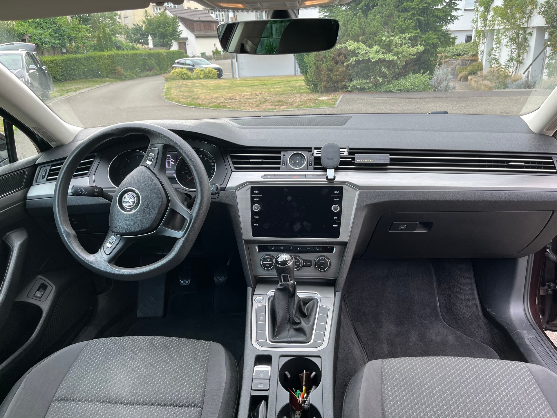 VW 1.6 TDI BlueMotion Trendline-image-4