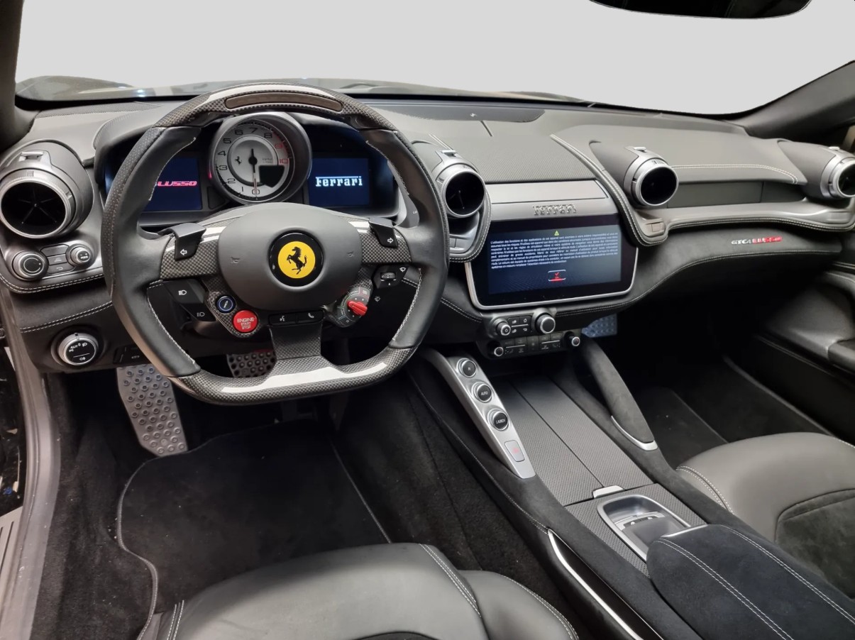 FERRARI GTC 4 Lusso-image-10