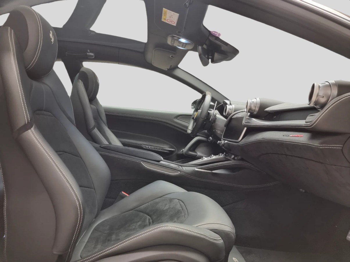 FERRARI GTC 4 Lusso-image-11