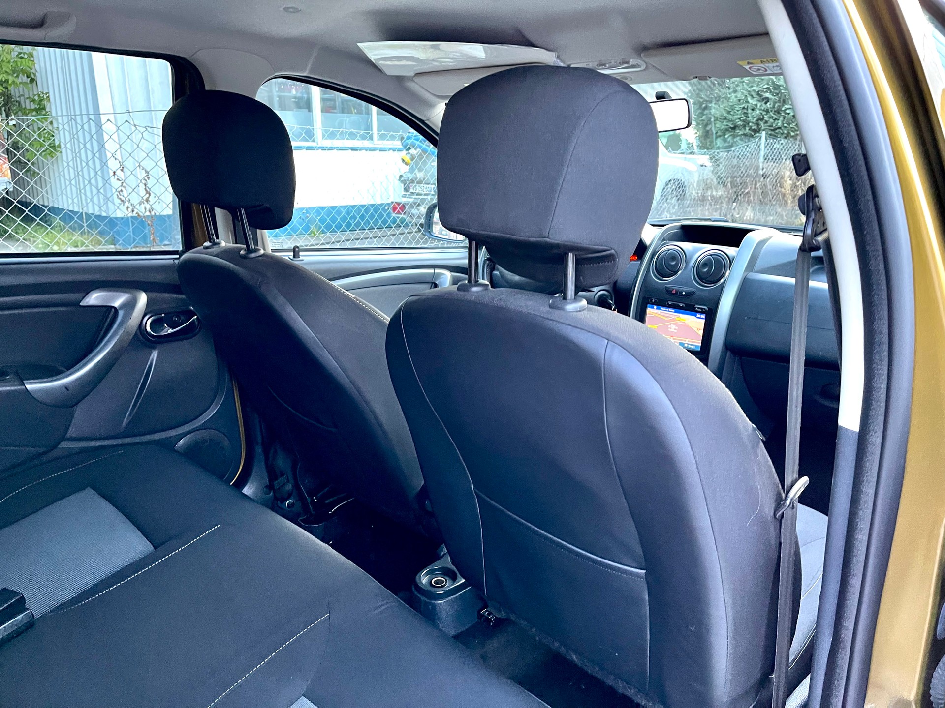 DACIA Duster 1.5 dCi Lauréate 4x4-image-9