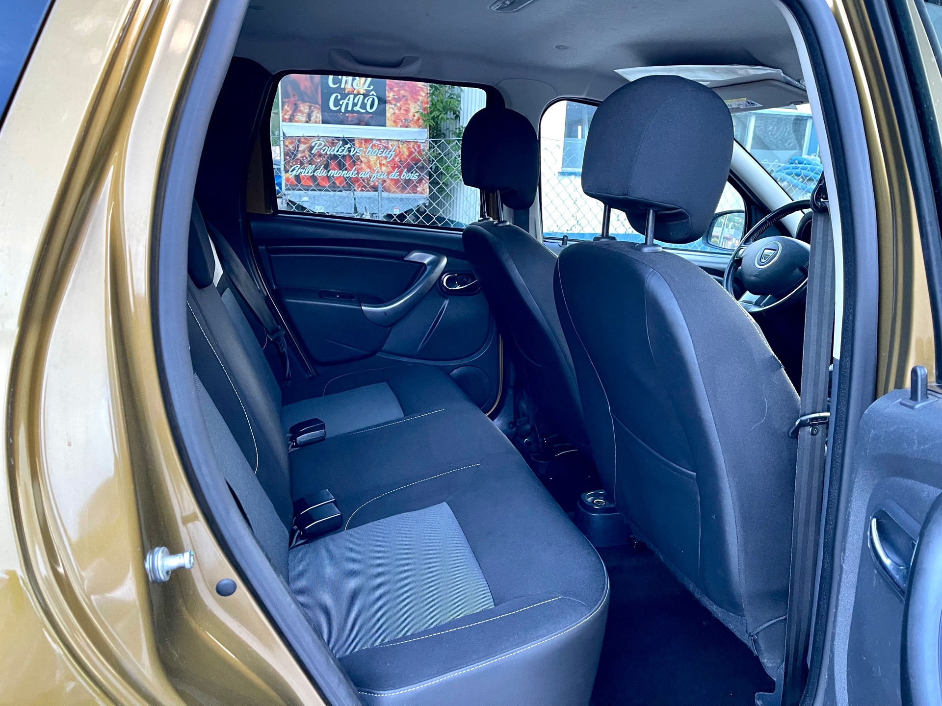 DACIA Duster 1.5 dCi Lauréate 4x4-image-8