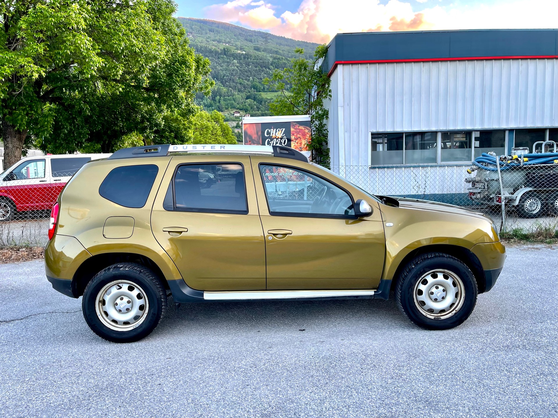 DACIA Duster 1.5 dCi Lauréate 4x4-image-12