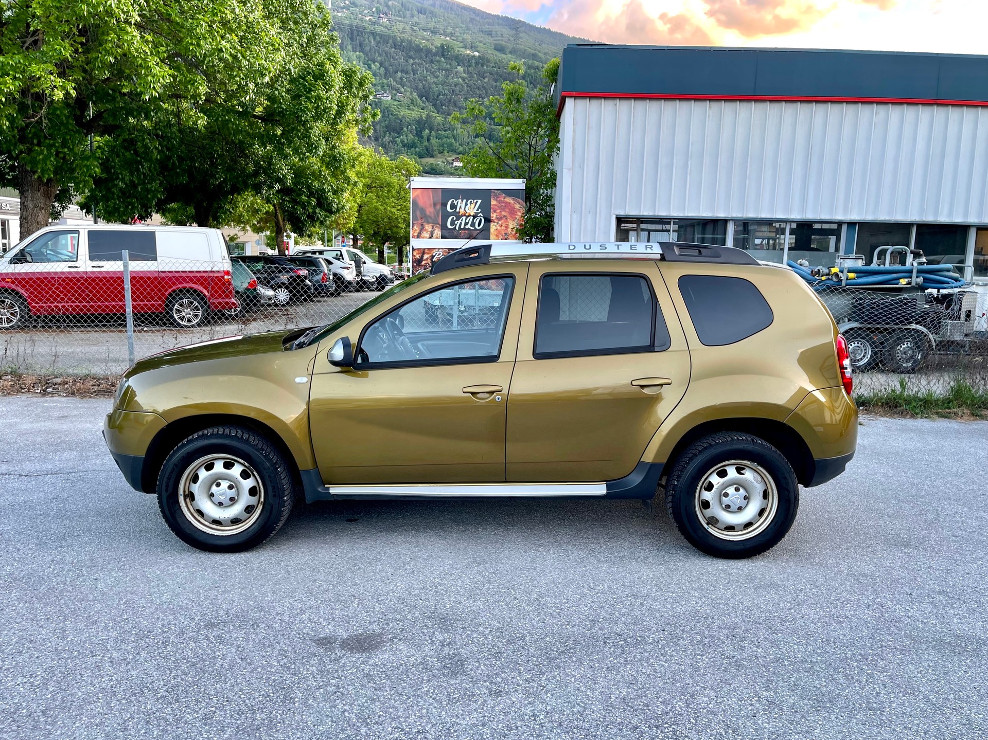 DACIA Duster 1.5 dCi Lauréate 4x4-image-21