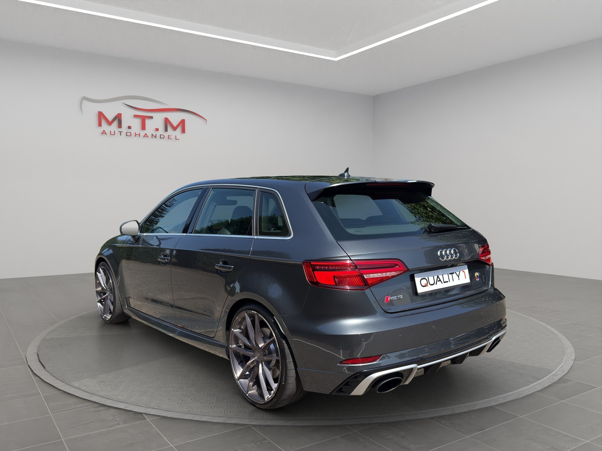 AUDI RS3 Sportback 2.5 TSI quattro S-tronic-image-8