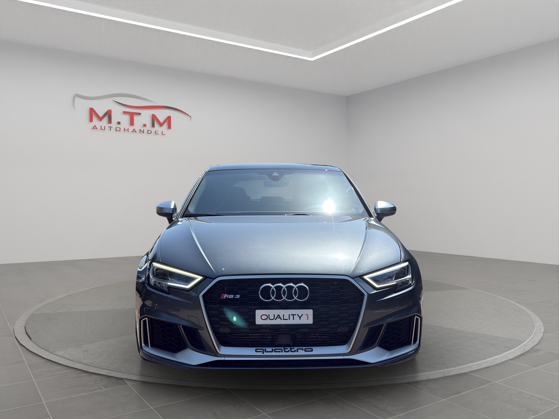 AUDI RS3 Sportback 2.5 TSI quattro S-tronic-image-2