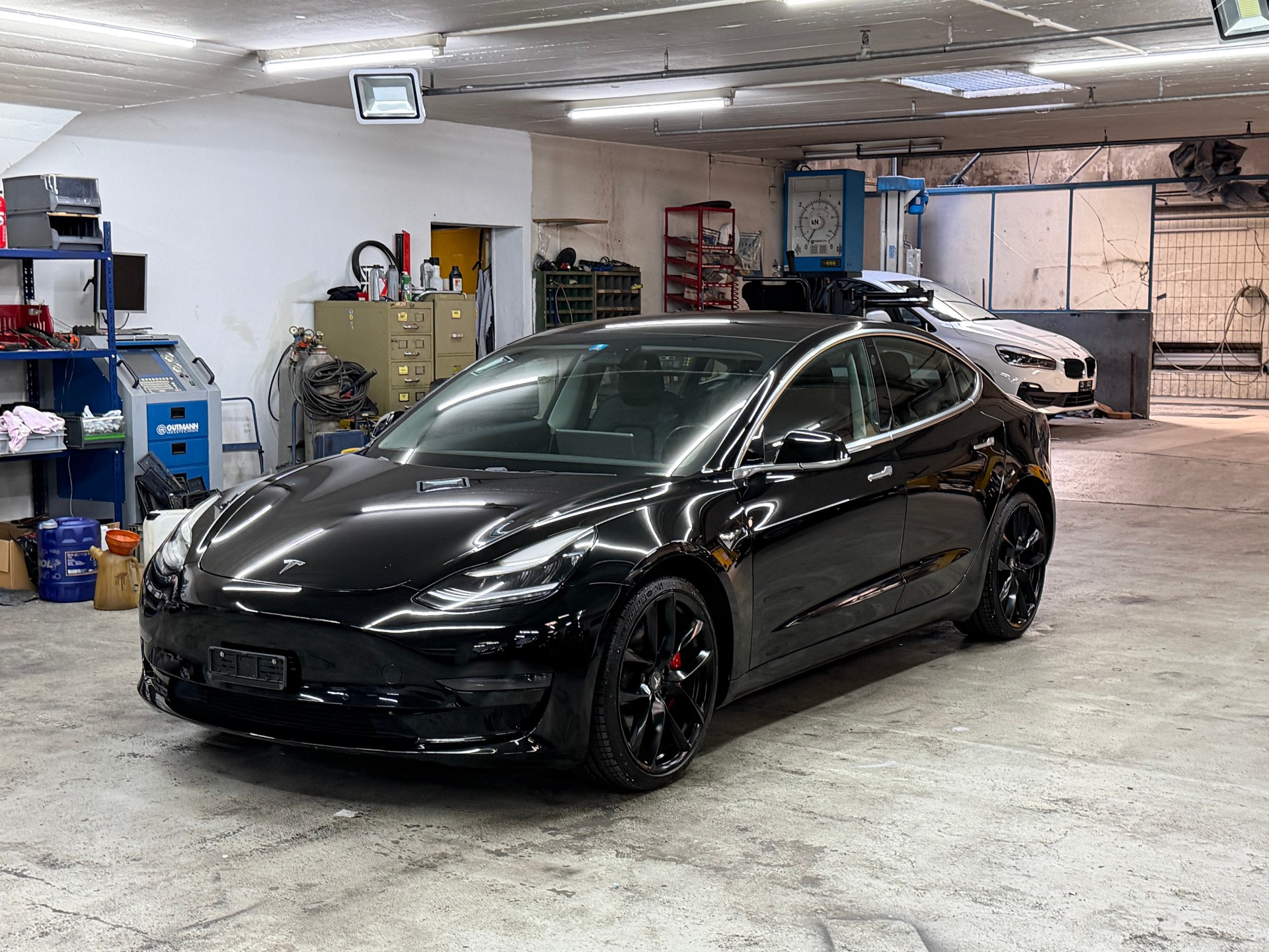TESLA Model 3 Long Range Dual Motor AWD PERFORMANCE-image-2