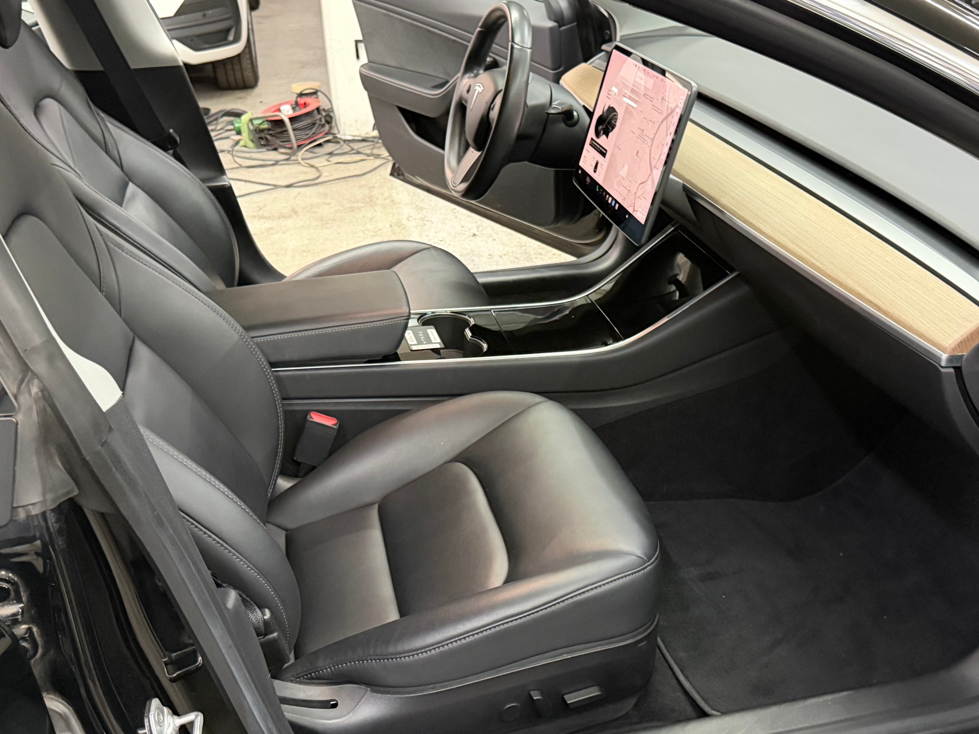 TESLA Model 3 Long Range Dual Motor AWD PERFORMANCE-image-13