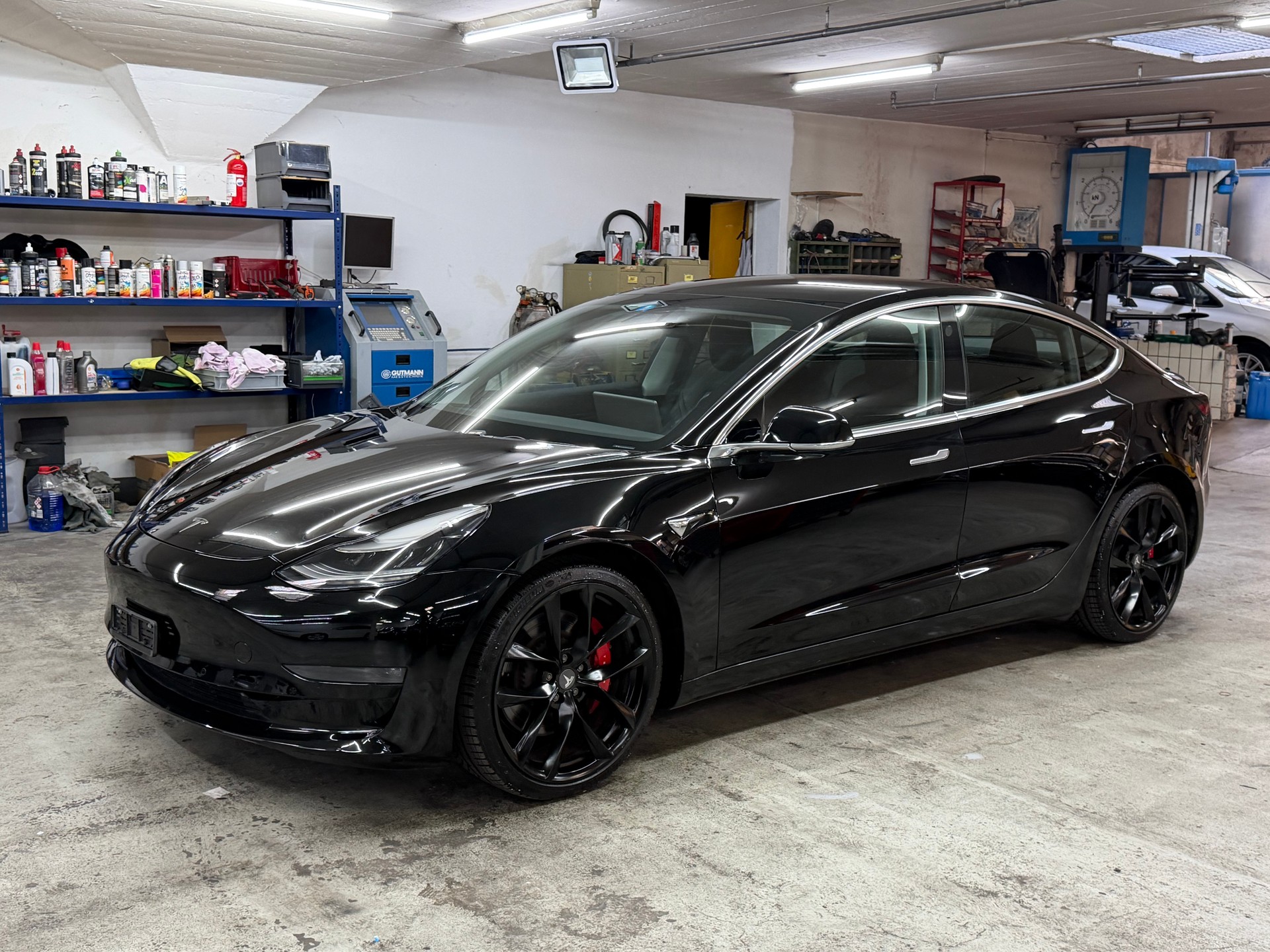TESLA Model 3 Long Range Dual Motor AWD PERFORMANCE-image-1