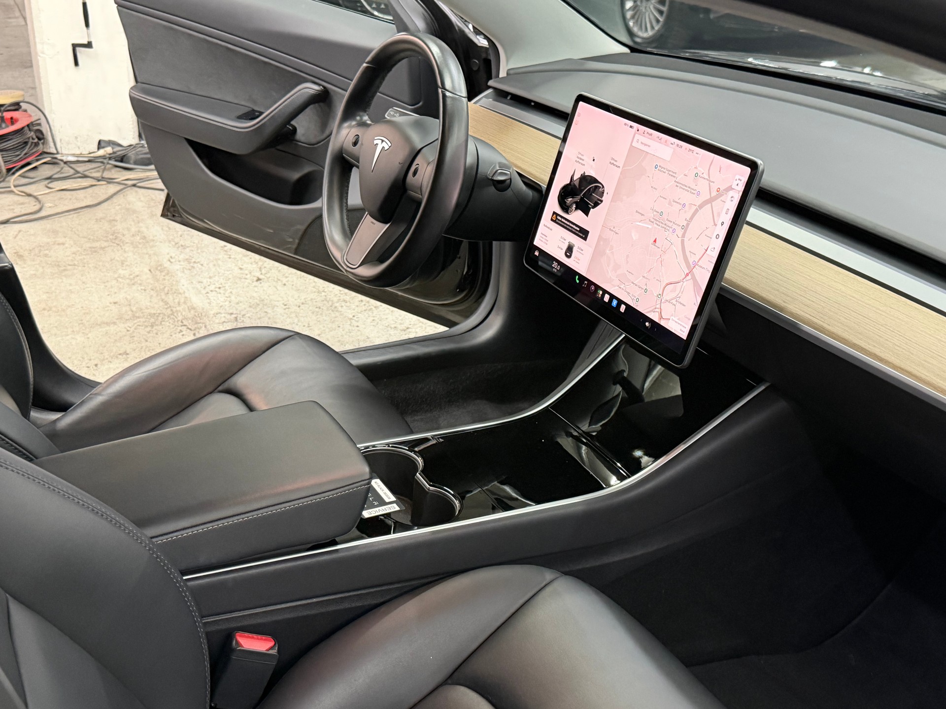 TESLA Model 3 Long Range Dual Motor AWD PERFORMANCE-image-11