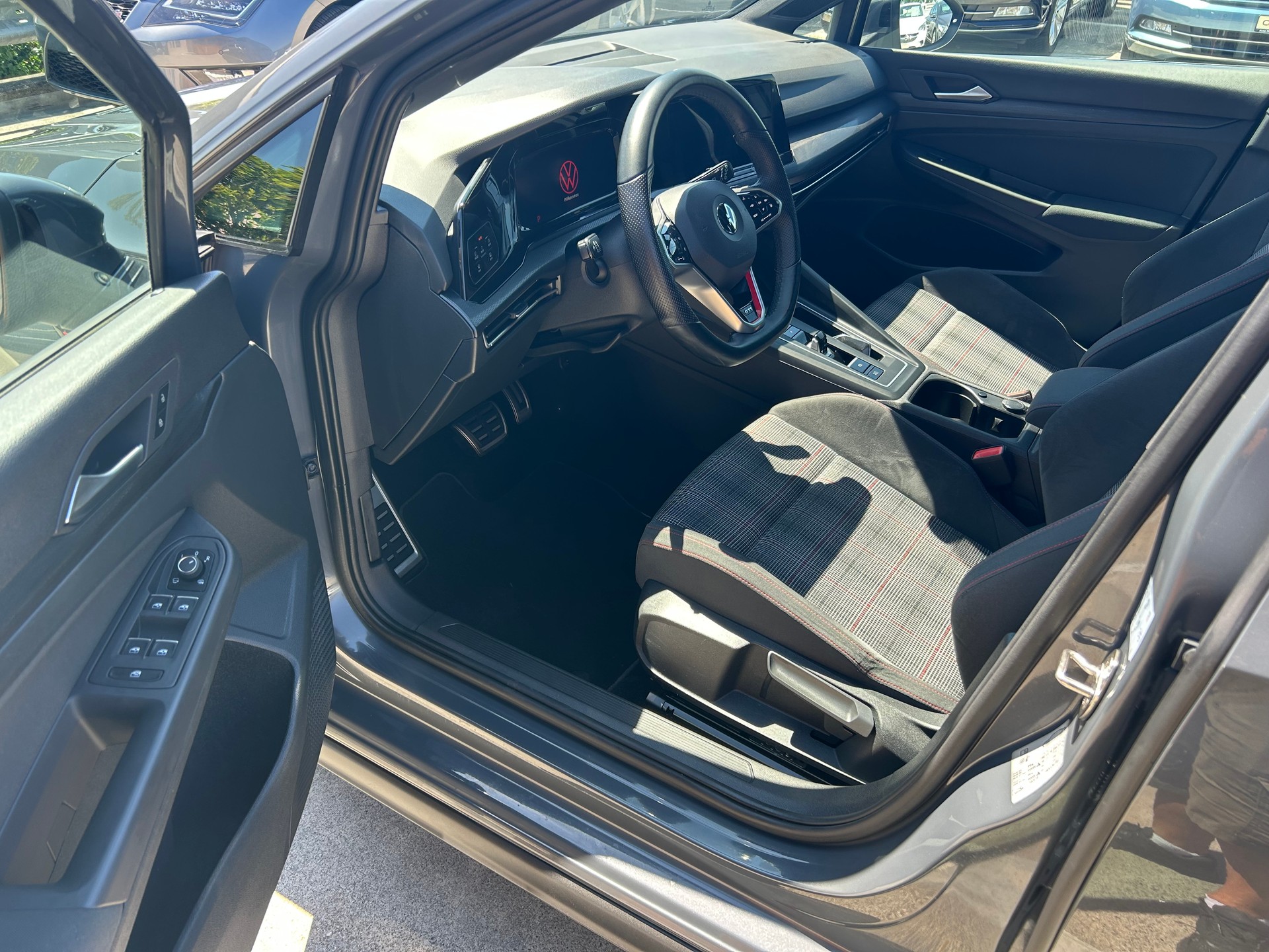 VW Golf 2.0 TSI GTI DSG-image-11