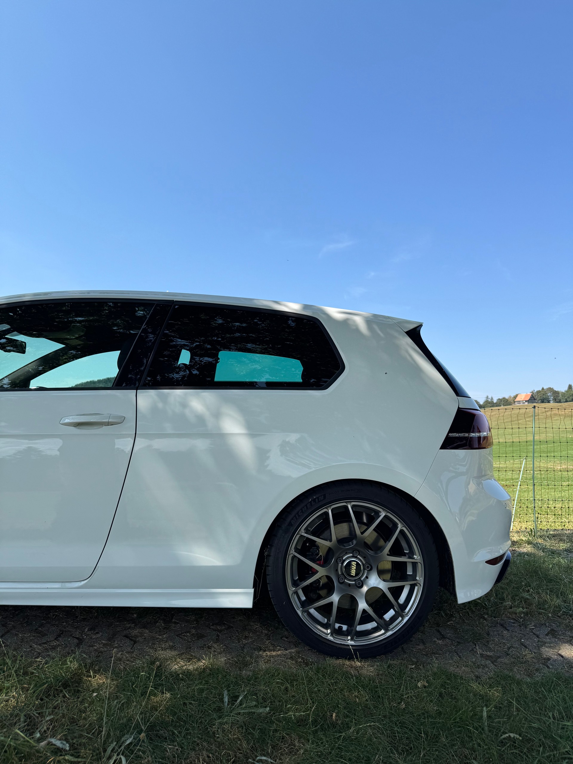 VW R-image-2