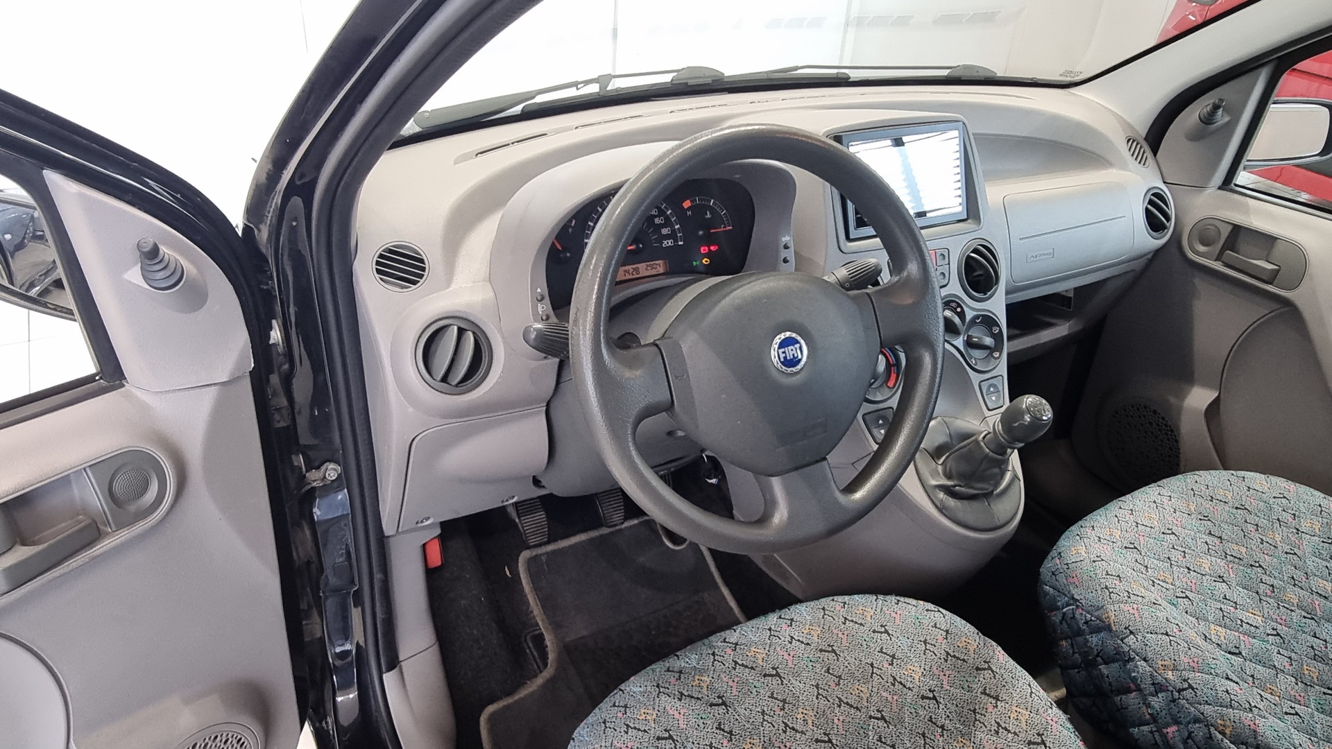 FIAT Panda 1.1 Active-image-12