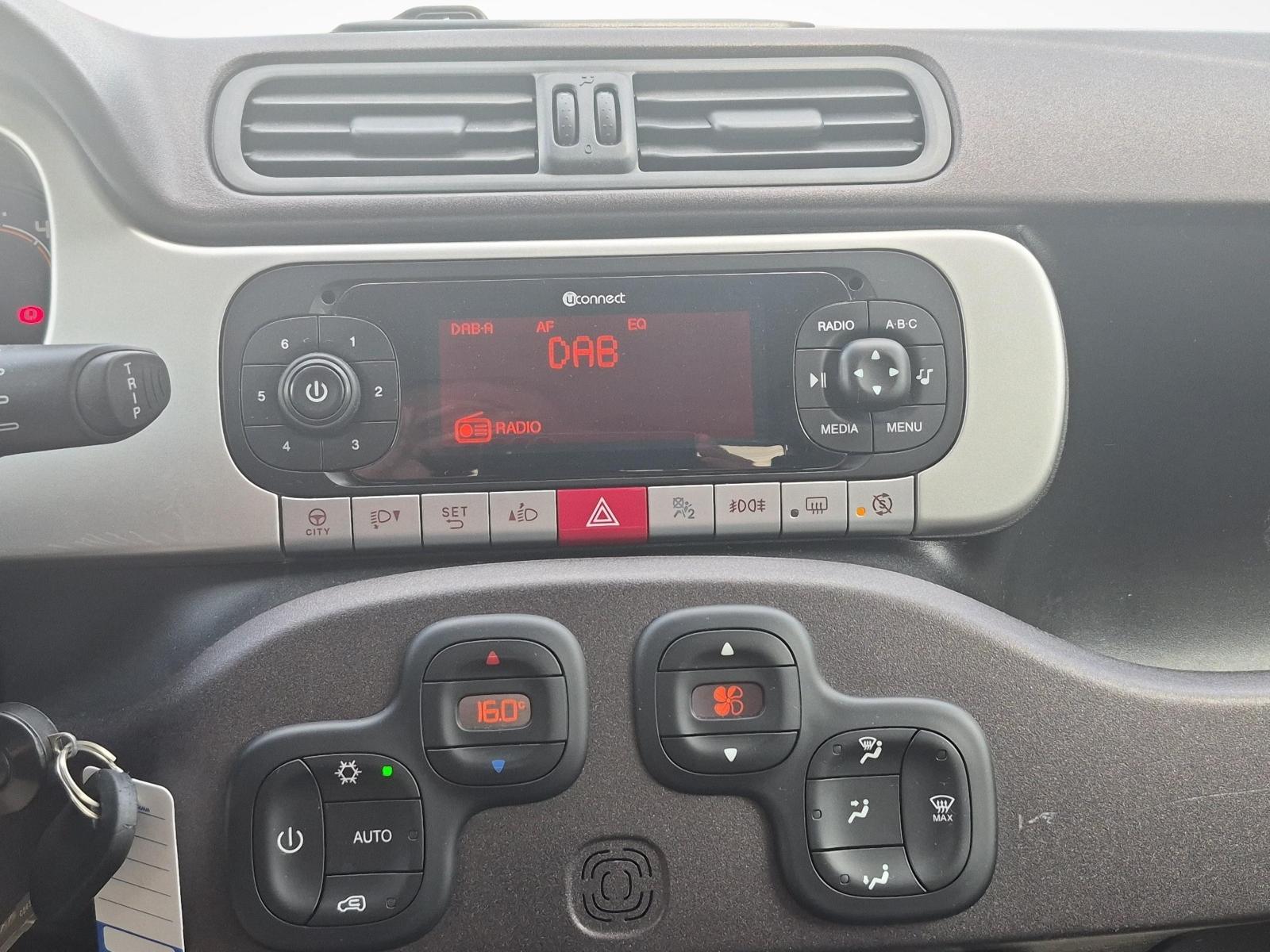 FIAT Panda 1.3 JTD Cross 4x4 S/S-image-13