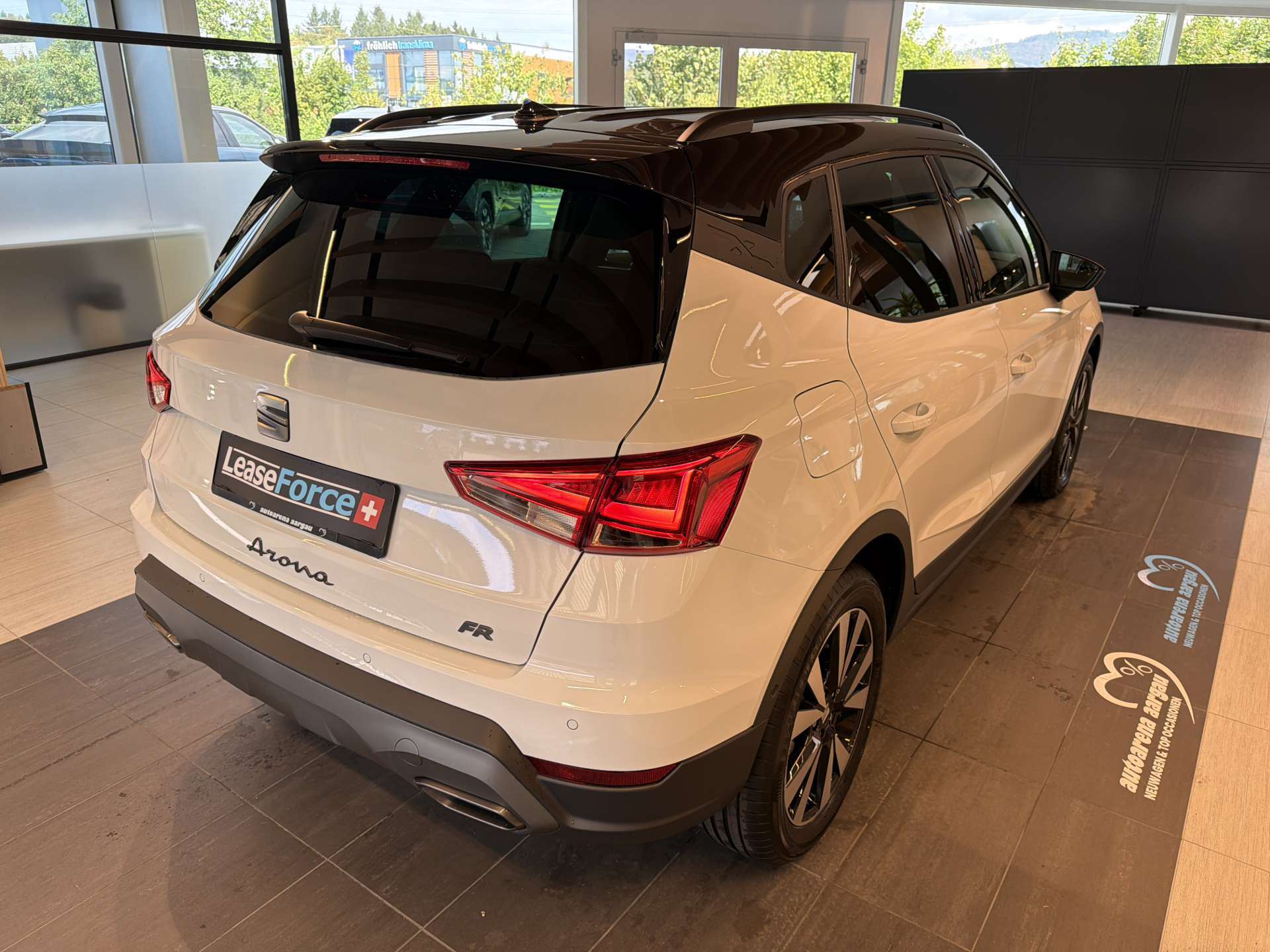 SEAT Arona 1.0 TSi Eco FR DSG-Automat-image-2