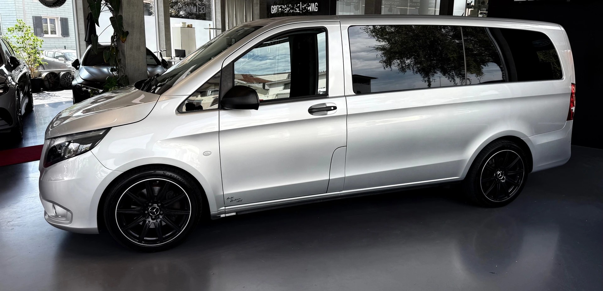 MERCEDES-BENZ Vito 119 BlueTEC Tourer Select EL 7G-Tronic-image-0