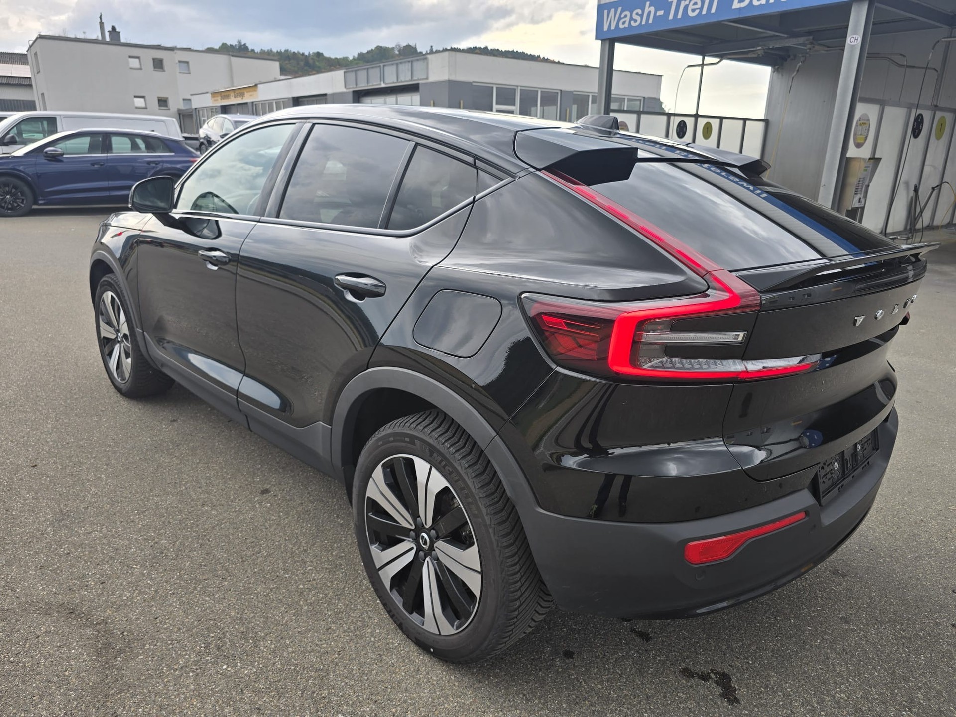 VOLVO C40 Recharge P6 Pure Electric Plus-image-2
