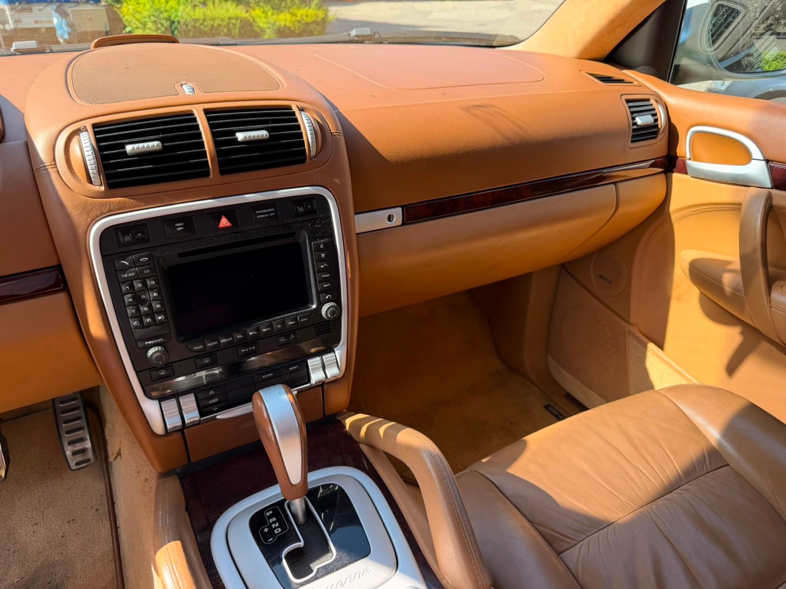 PORSCHE Cayenne Turbo-image-8