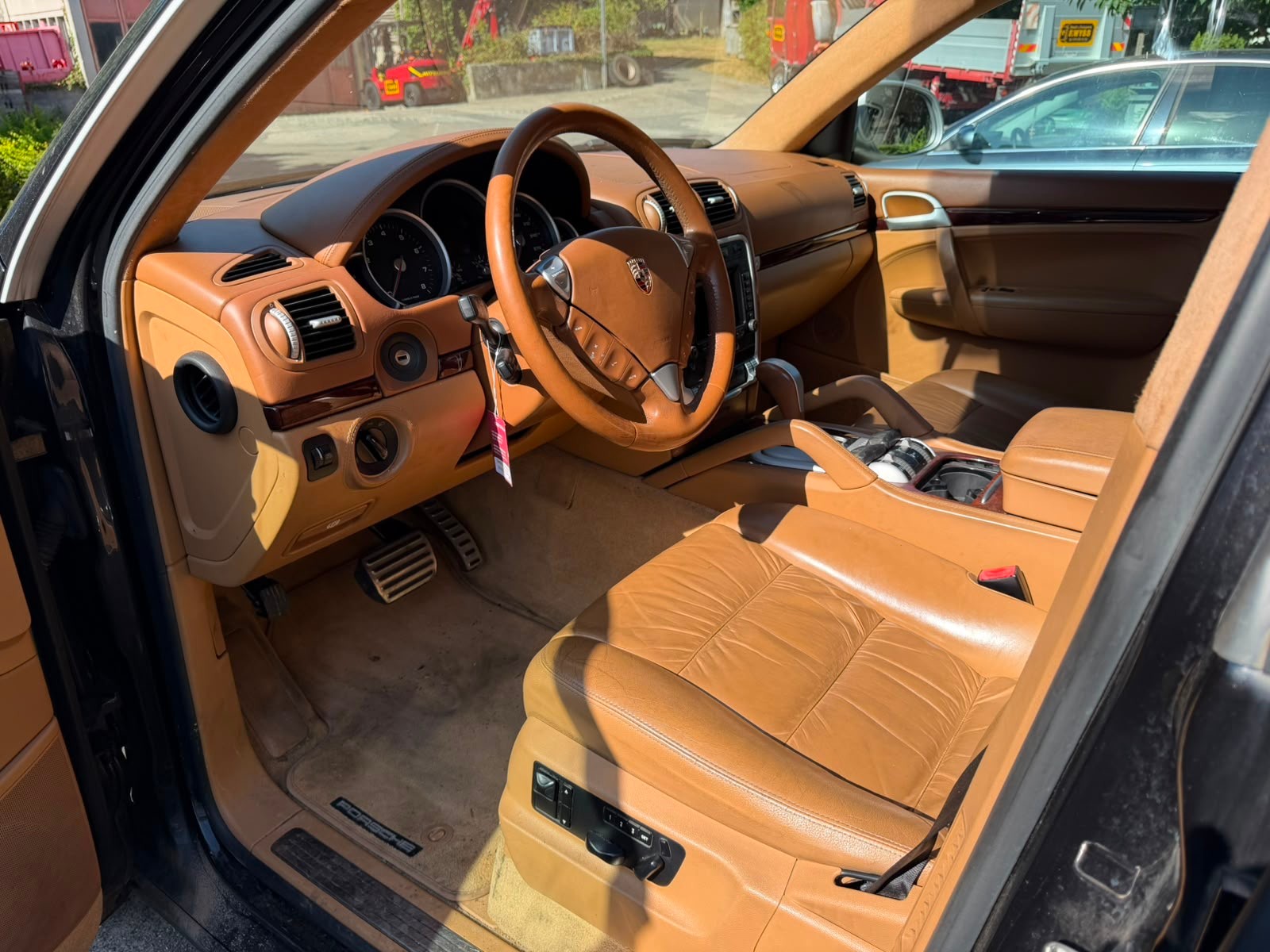 PORSCHE Cayenne Turbo-image-5