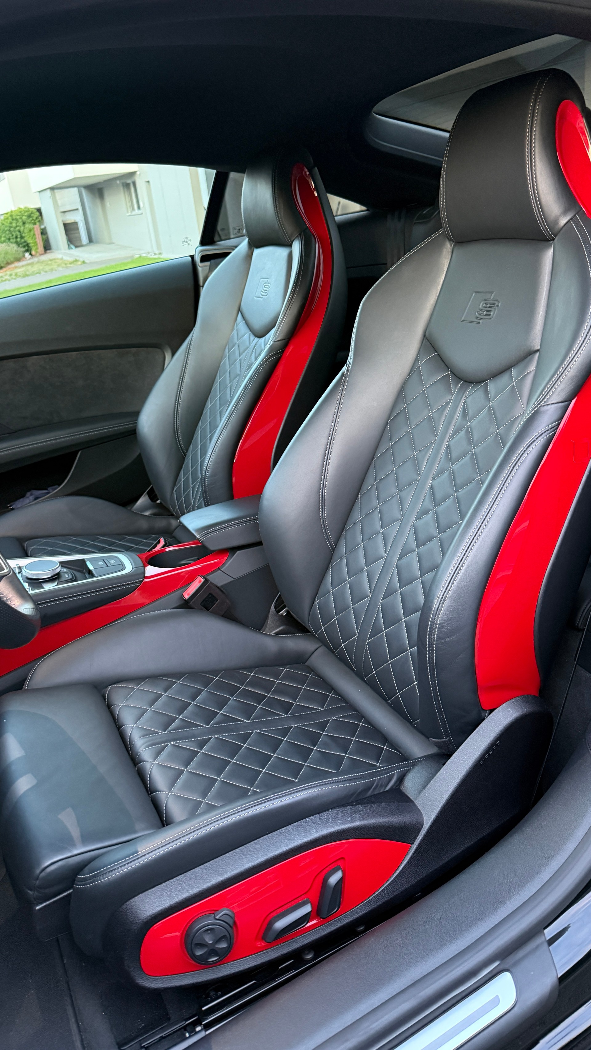 AUDI 2.0 TFSI quattro S-Tronic-image-3