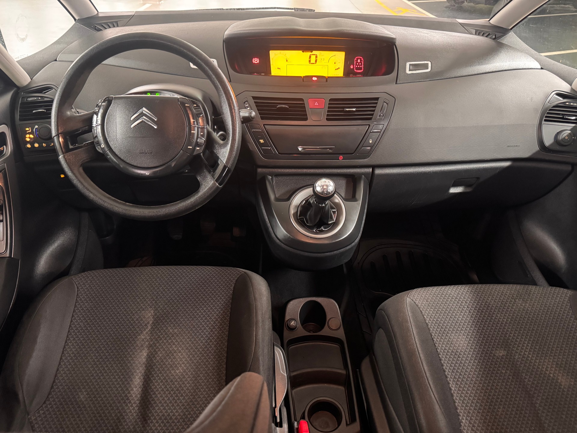 CITROEN Grand C4 Picasso 1.6i 16V Essentiel-image-12
