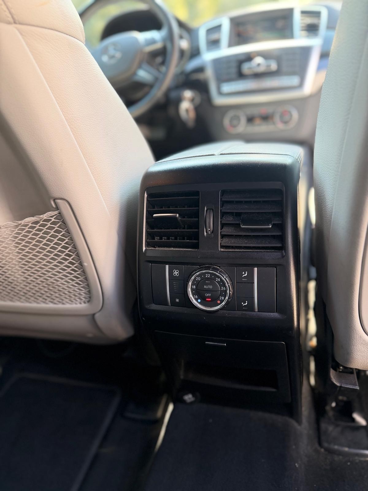 MERCEDES-BENZ ML 350 BlueEfficiency Edition 4Matic 7G-Tronic-image-13