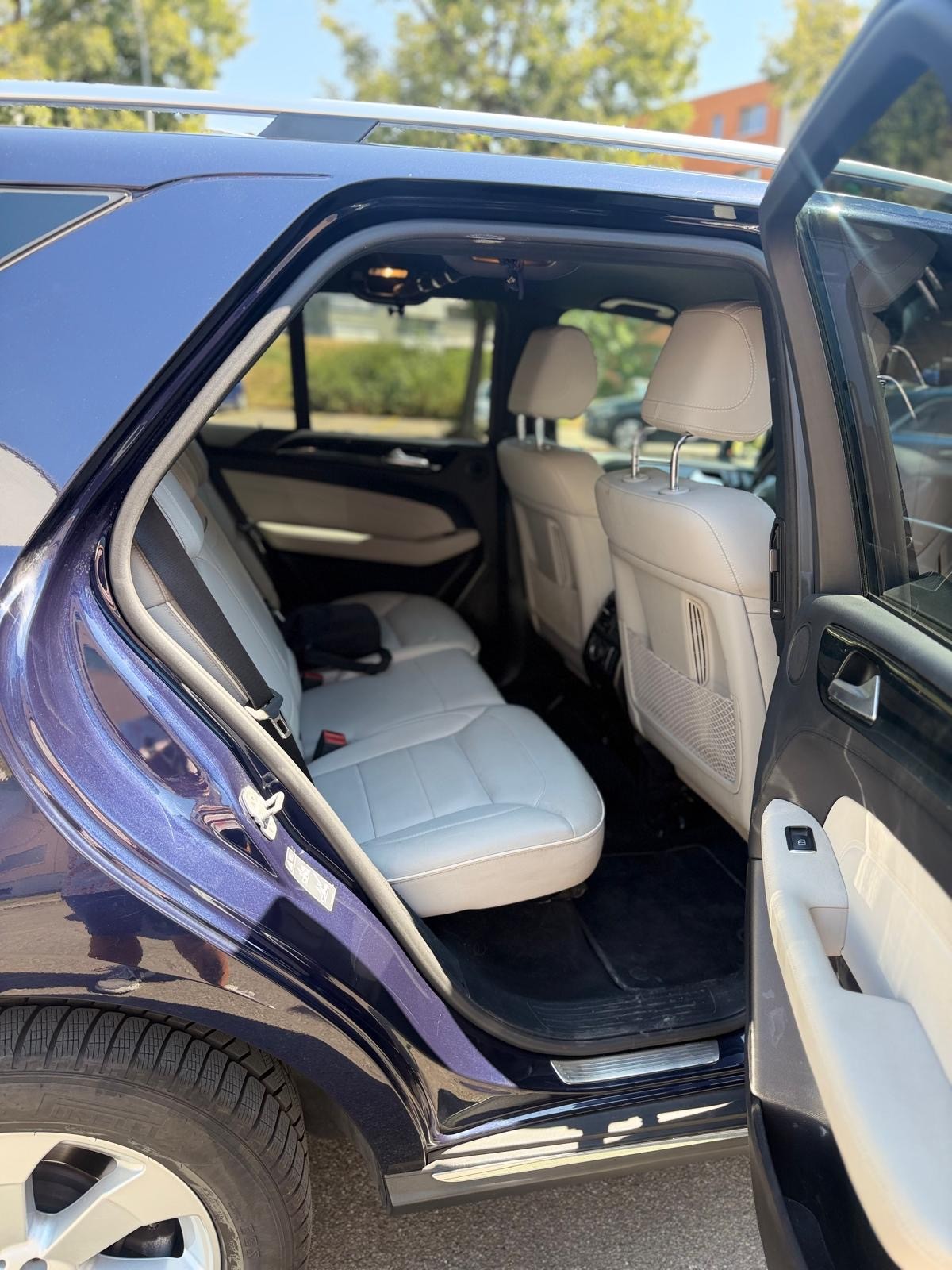 MERCEDES-BENZ ML 350 BlueEfficiency Edition 4Matic 7G-Tronic-image-11