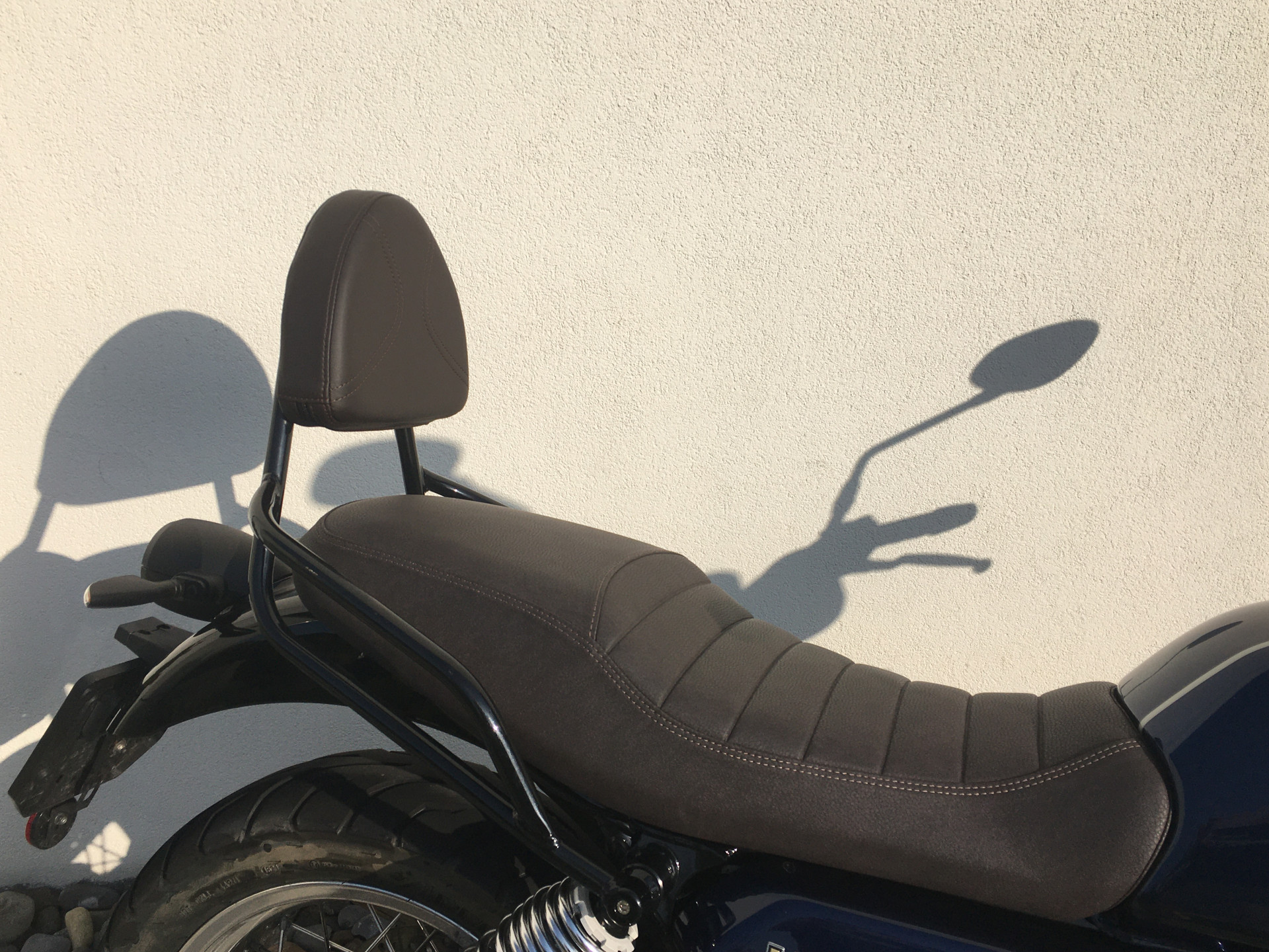 MOTO GUZZI V7 850 Special-showroom-element-3