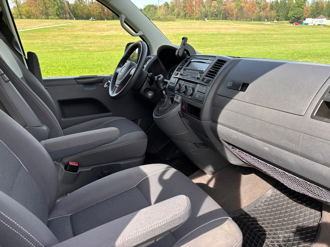 VW 2.0 TDI 140 Startline-image-2