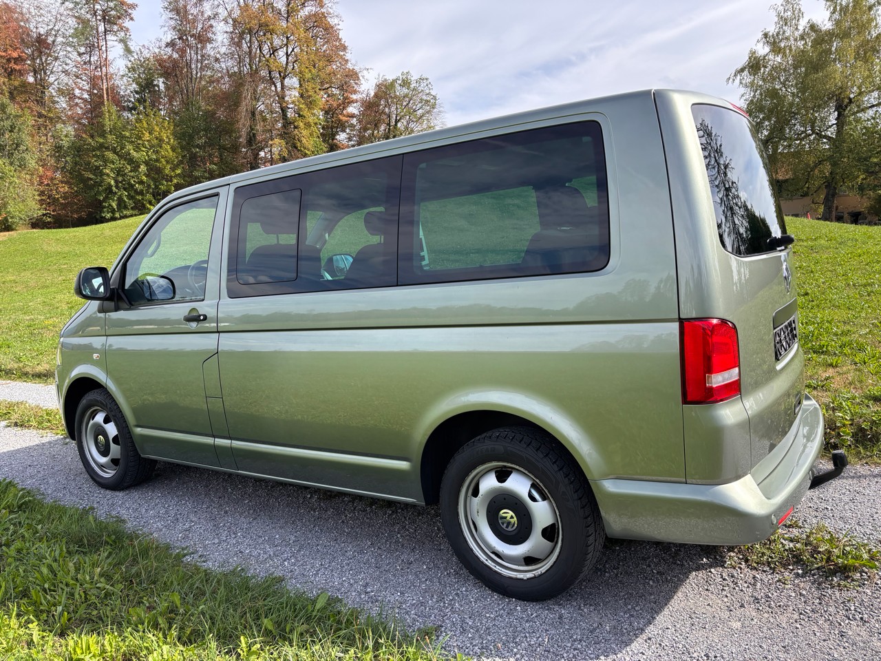 VW 2.0 TDI 140 Startline-image-1