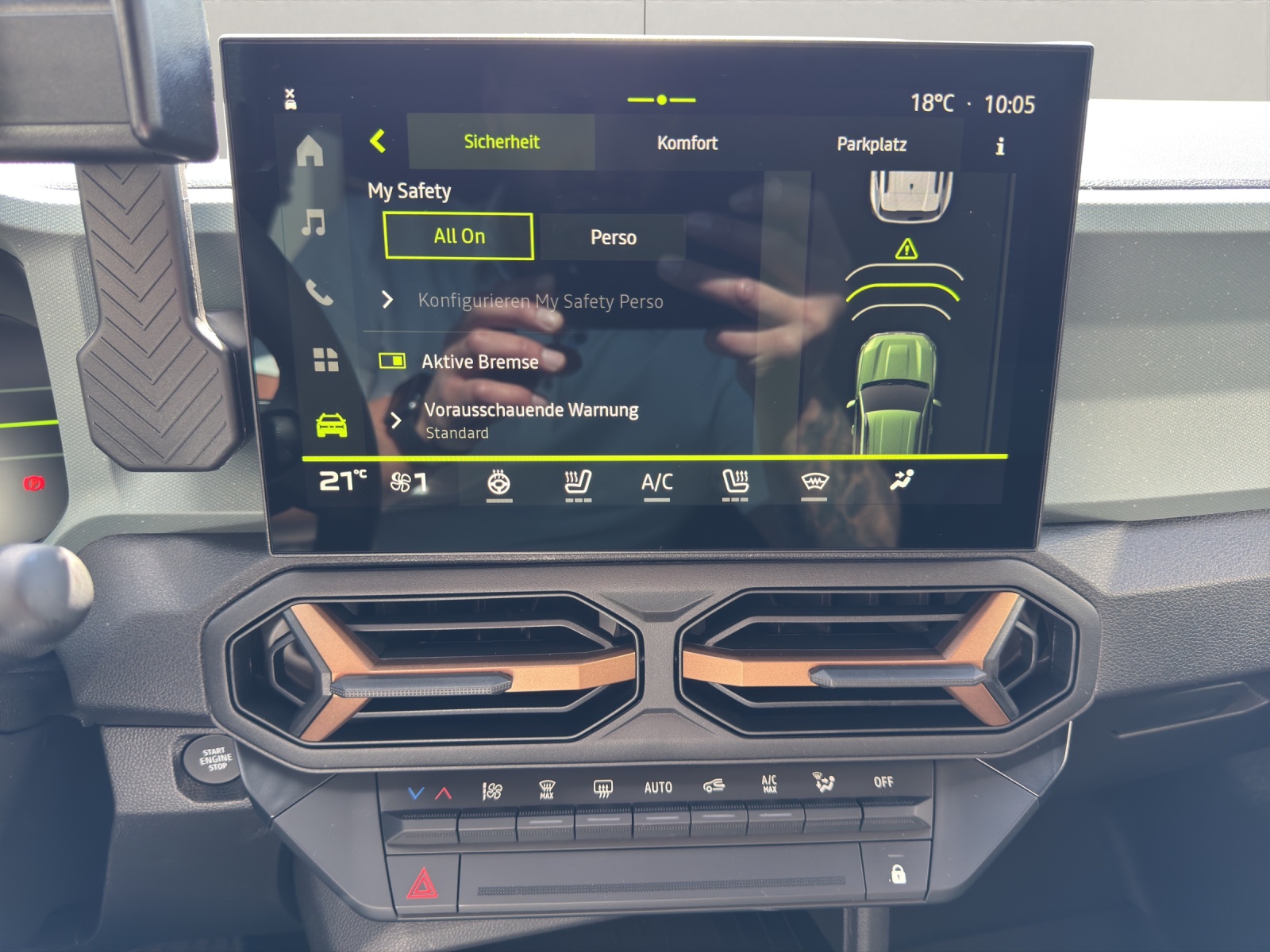 DACIA Duster 1.2 Hybrid Extreme 4WD Demo TGZL-image-16