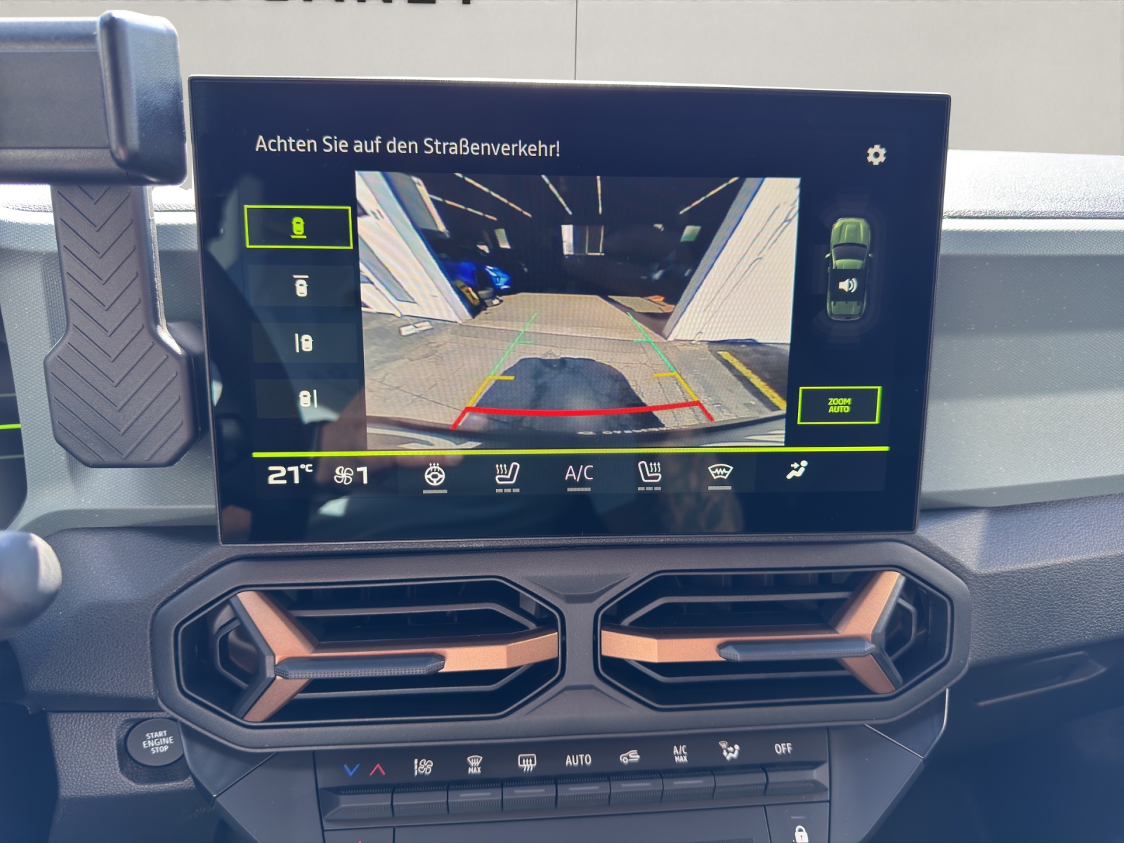 DACIA Duster 1.2 Hybrid Extreme 4WD Demo TGZL-image-19