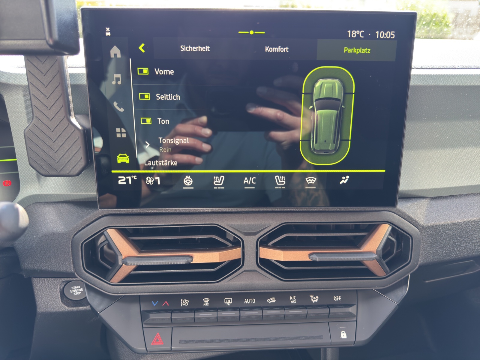 DACIA Duster 1.2 Hybrid Extreme 4WD Demo TGZL-image-13
