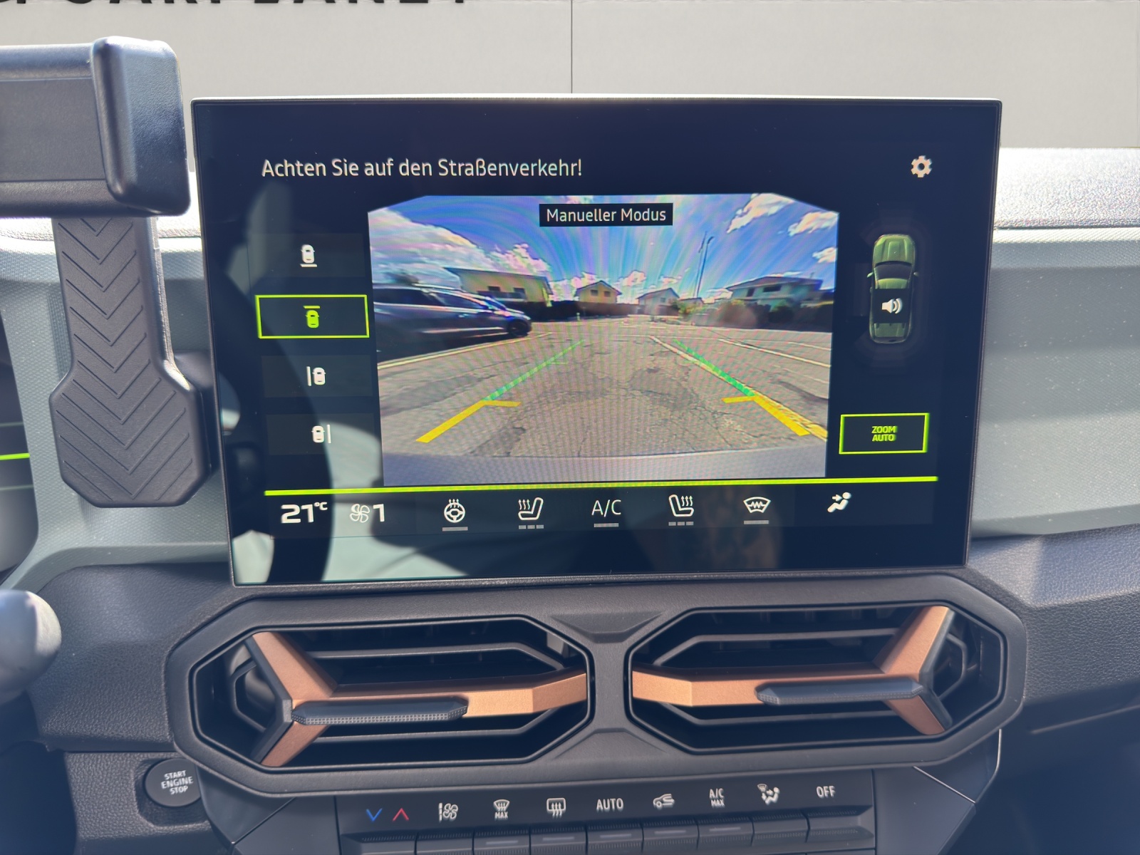 DACIA Duster 1.2 Hybrid Extreme 4WD Demo TGZL-image-18