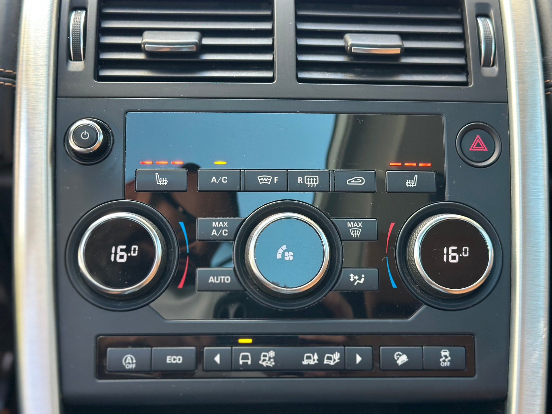LAND ROVER Discovery Sport 2.0 SD4 HSE Luxury AT9-image-11