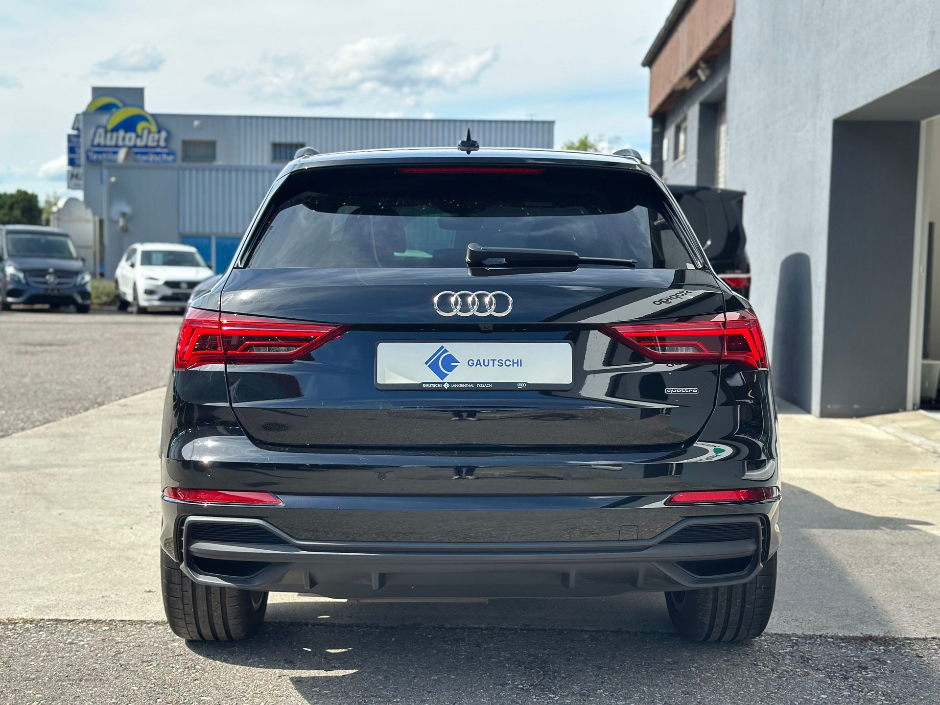 AUDI Q3 Sportback 40 TDI S line quattro S-tronic-image-3