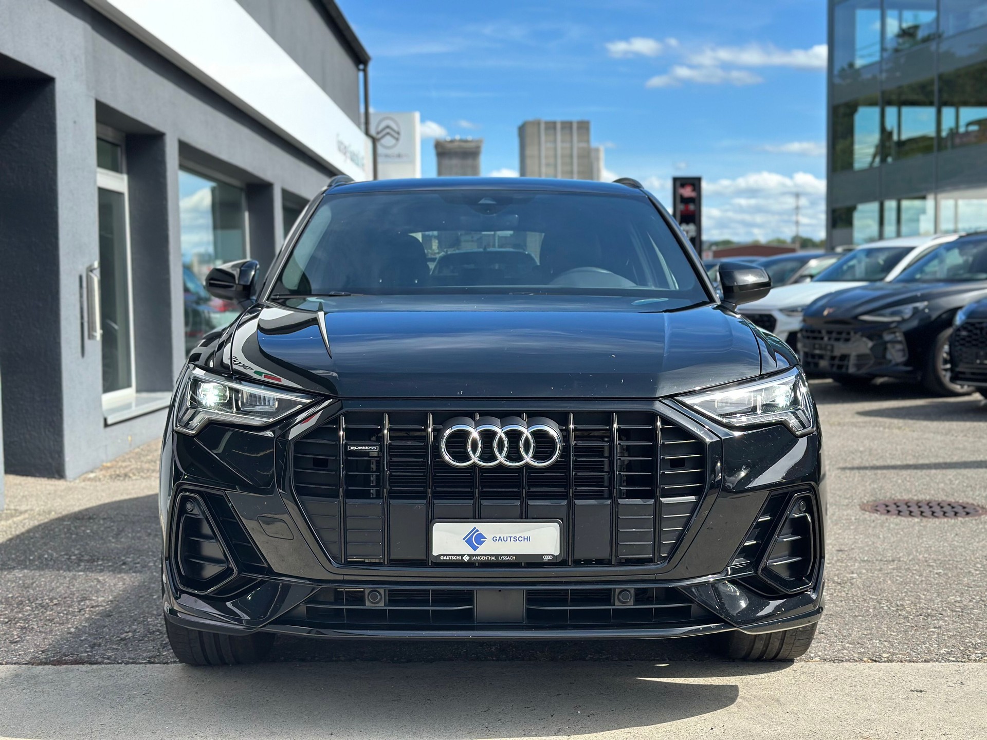 AUDI Q3 Sportback 40 TDI S line quattro S-tronic-image-1
