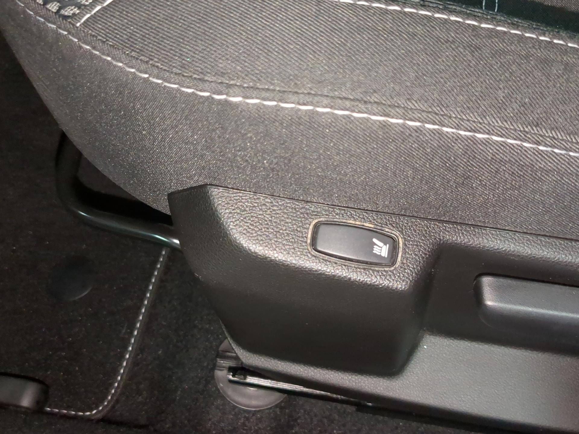 DACIA Duster TCe 150 Prestige EDC 4x2-image-18