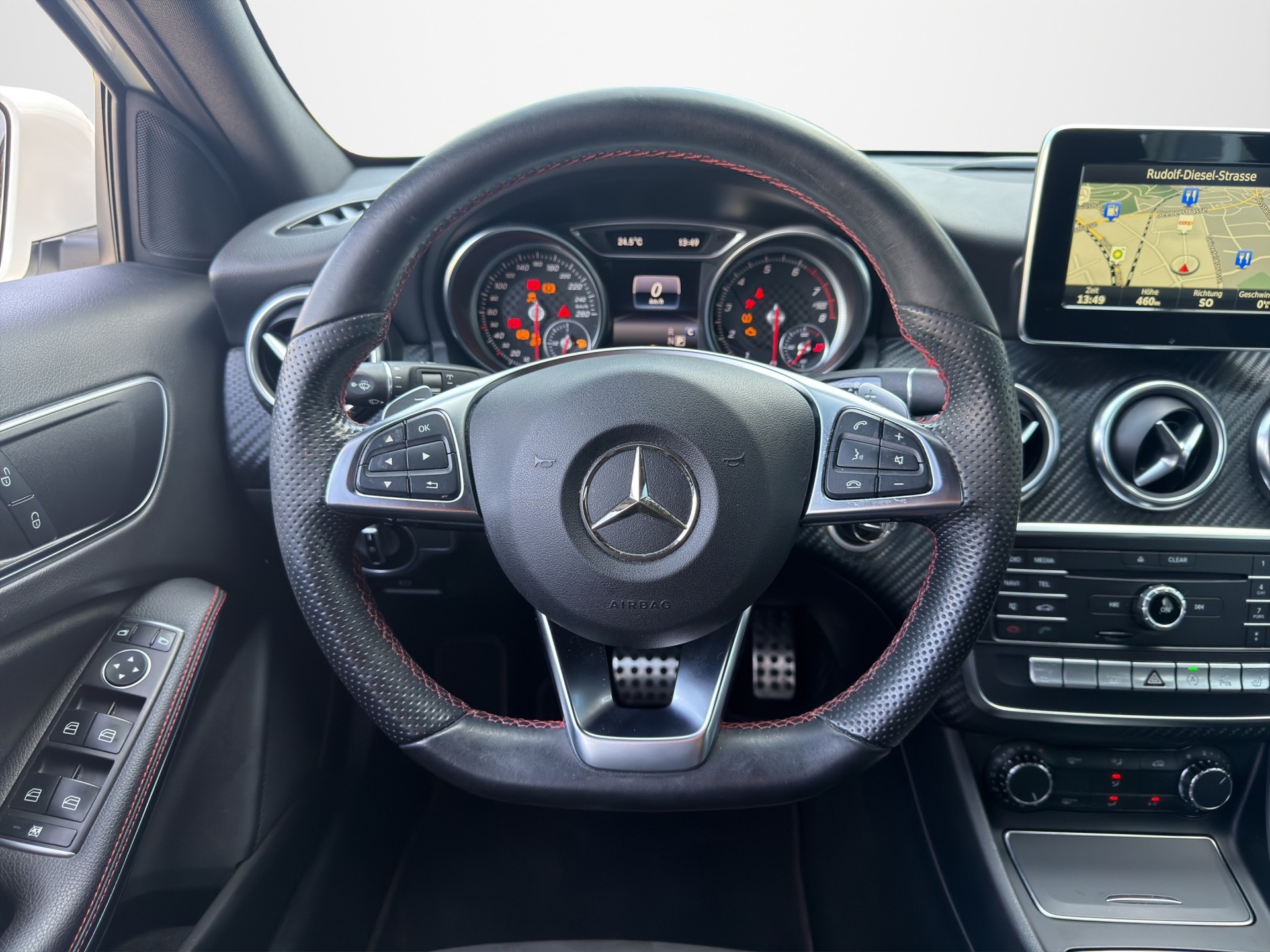 MERCEDES-BENZ A-Klasse W176 A 180 AMG Line-image-6