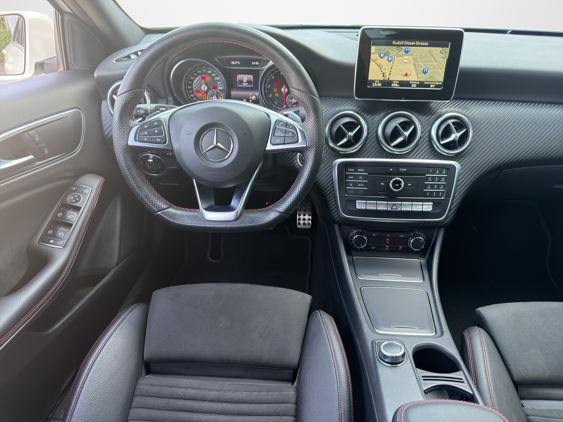 MERCEDES-BENZ A-Klasse W176 A 180 AMG Line-image-8