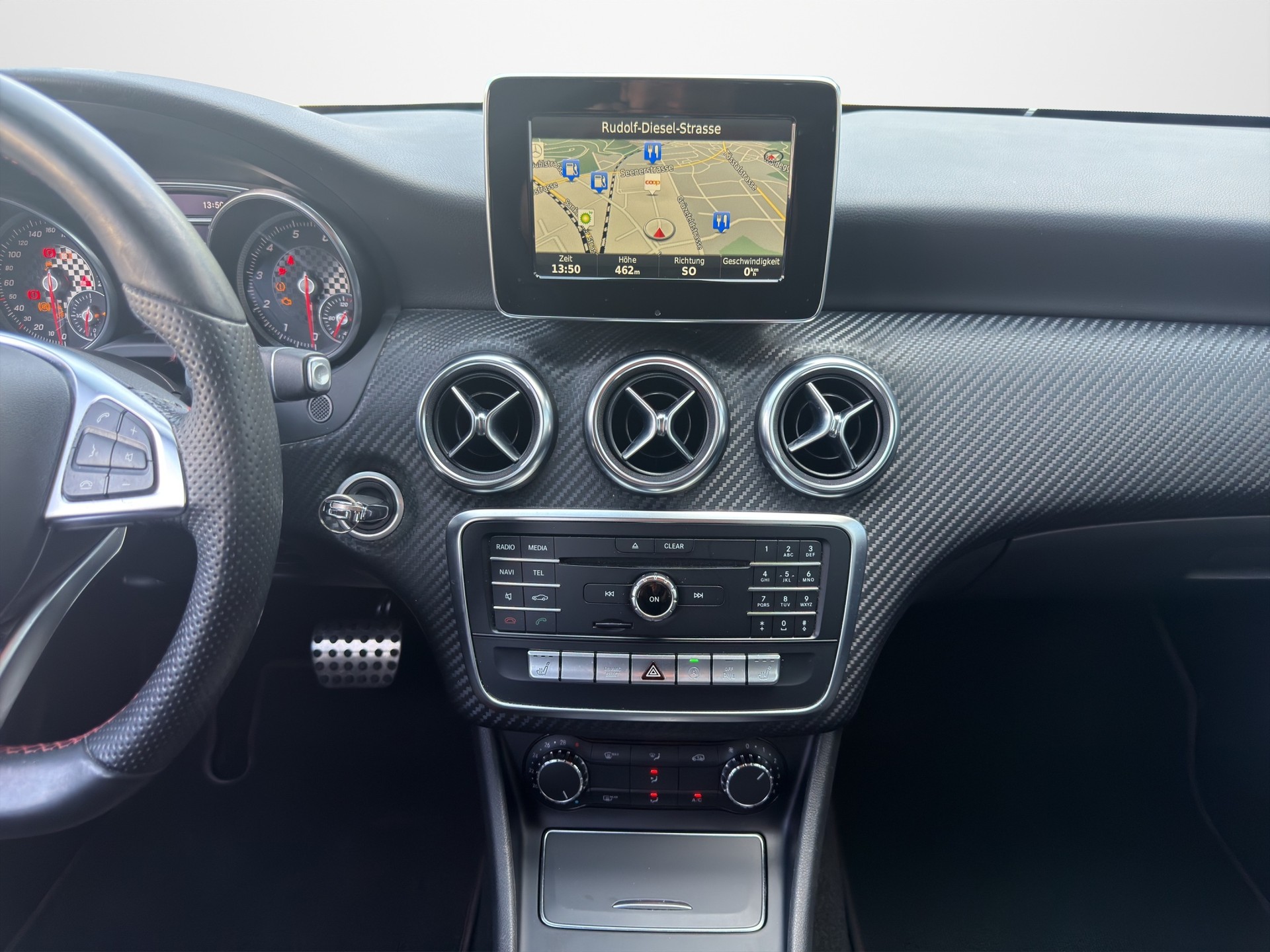 MERCEDES-BENZ A-Klasse W176 A 180 AMG Line-image-9