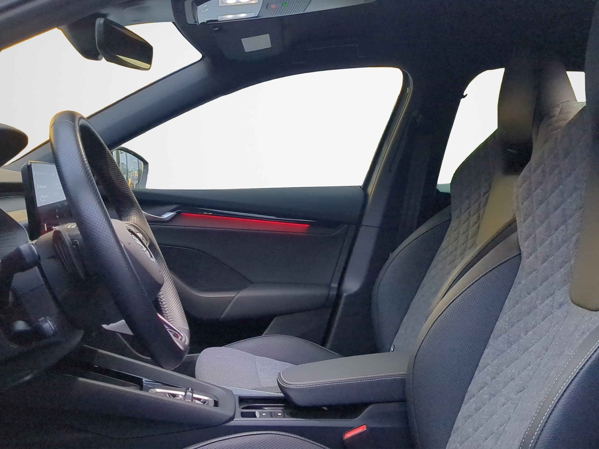 SKODA Octavia Combi 1.5 TSI mHEV DSG Sport Line-image-6